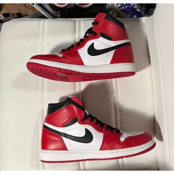 Size 10 - Jordan 1 Retro OG High Chicago